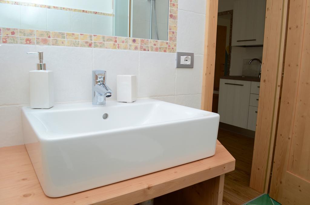 Baita Scaia Bed & Breakfast Cogolo Dış mekan fotoğraf