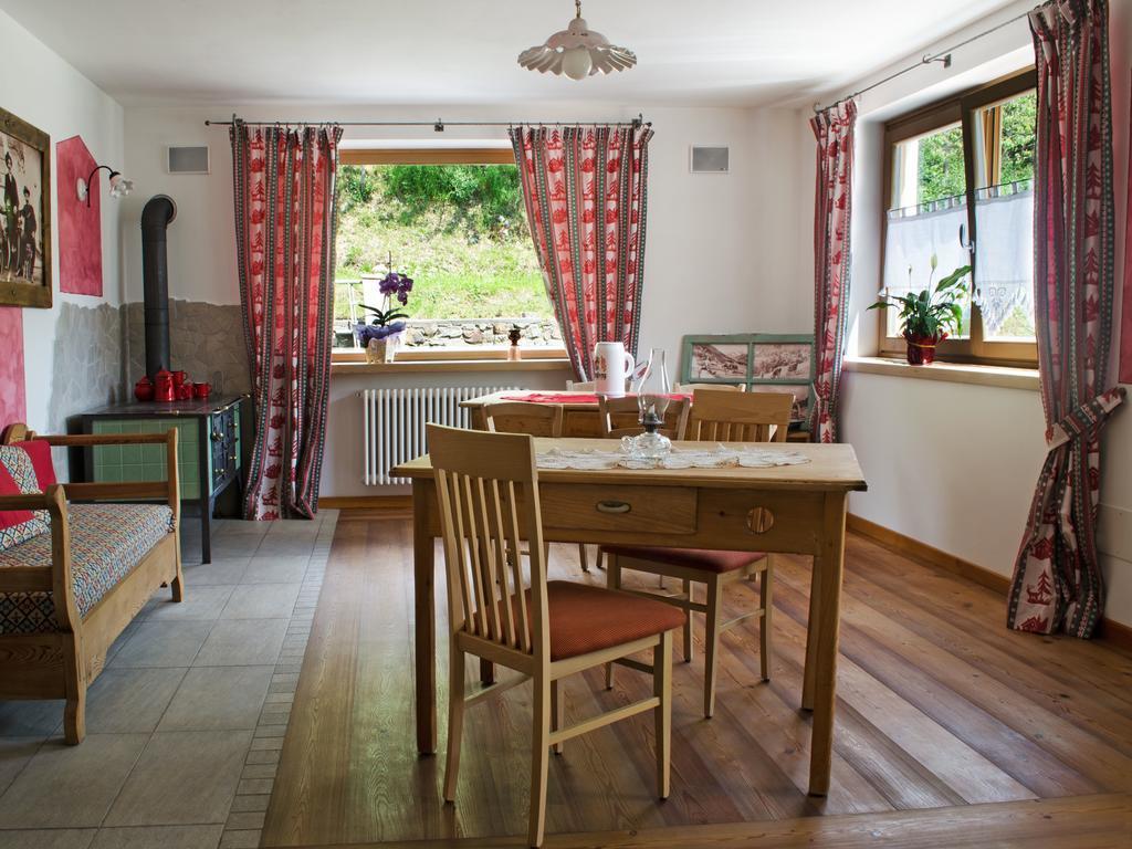 Baita Scaia Bed & Breakfast Cogolo Dış mekan fotoğraf